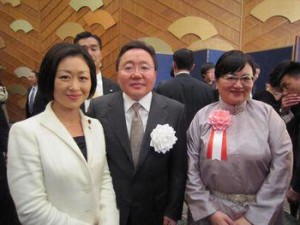 20101121 モンゴル大統領来日 002